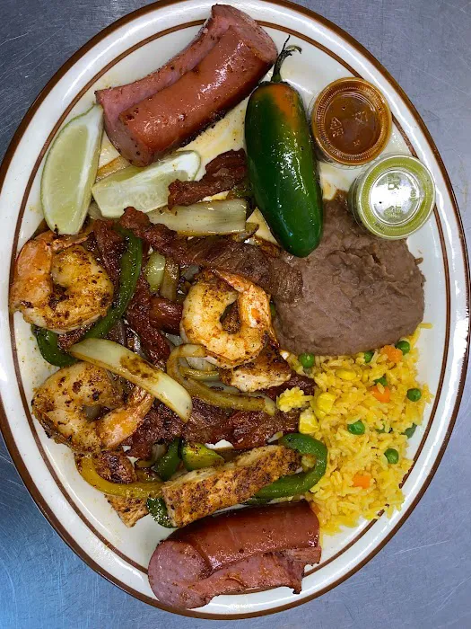 Taqueria Los 4 Primos (Food Truck) Picture 1