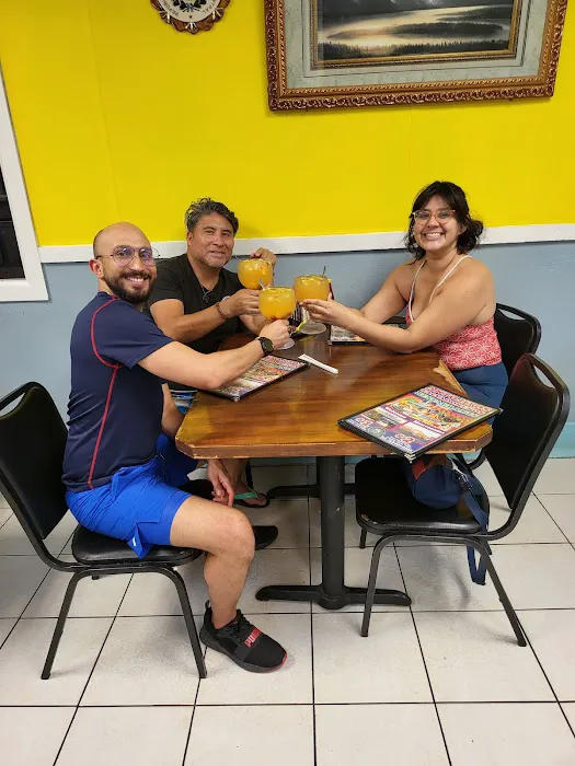 Antojitos Salvadorenos Picture 7