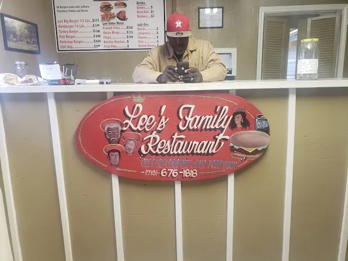 Lee's Burger Joint Picture 2
