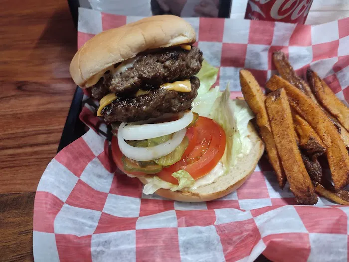 Lee's Burger Joint Picture 4