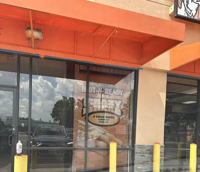 Little Caesars Pizza Picture 2