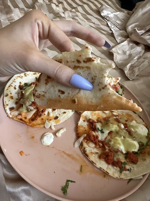 El Taquito Kitchen (Food Truck) Picture 4