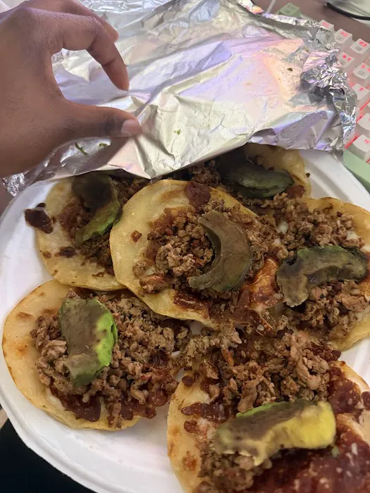 El Taquito Kitchen (Food Truck) Picture 3
