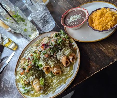 Maderas - Kitchen & Cantina