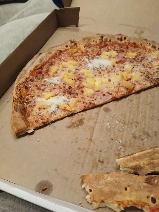 Pinks Pizza Picture 9