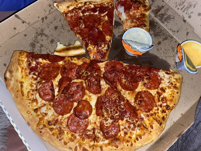 Little Caesars Pizza Picture 2