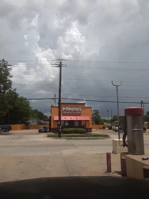 Popeyes Louisiana Kitchen Picture 2