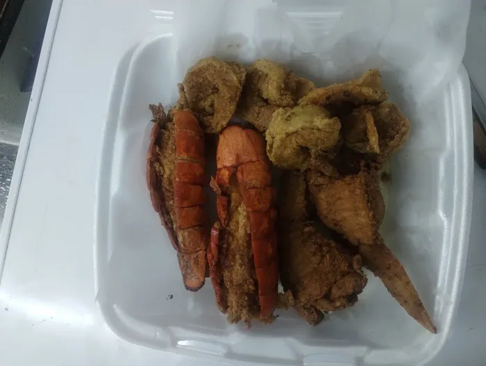 Williams Burgers Big Meal (Food Truck) Picture 6