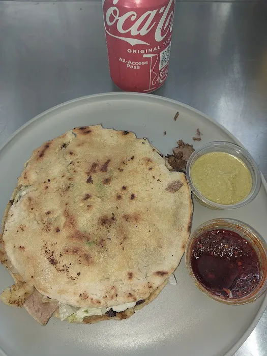 Tacos La Lynda (Food Truck) Picture 3
