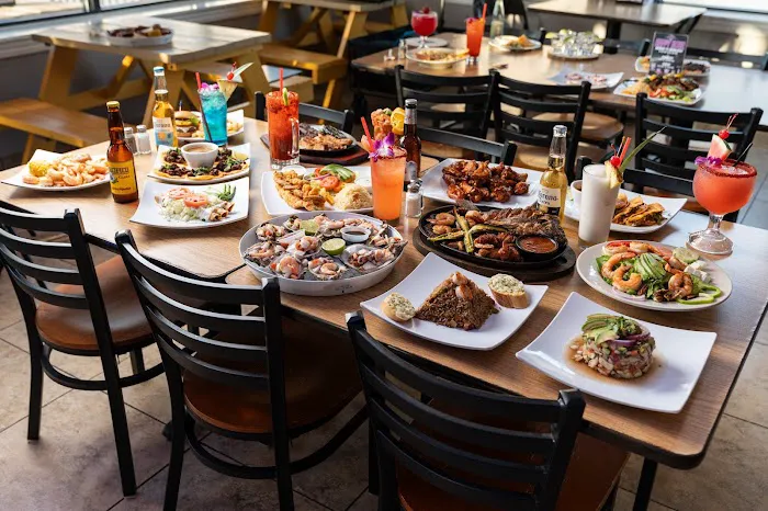 Zunex Restaurant & Seafood Bar Picture 4