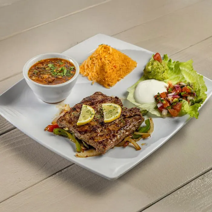 Zunex Restaurant & Seafood Bar Picture 6
