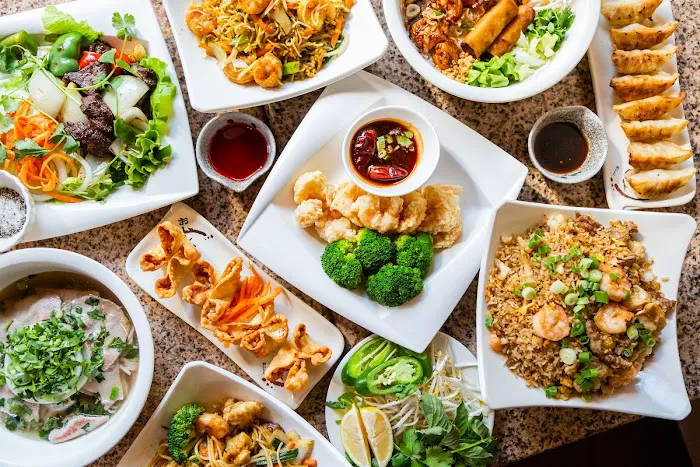 Heights Asian Cafe Picture 10