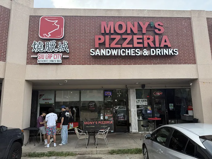Mony's Pizzeria & Italian Kitchen Picture 10