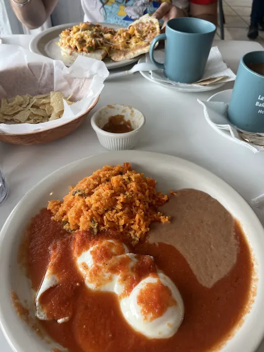 La Guadalupana bakery and cafe Picture 4