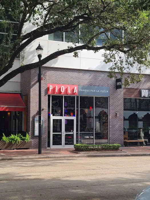 Piola Houston Midtown Picture 5