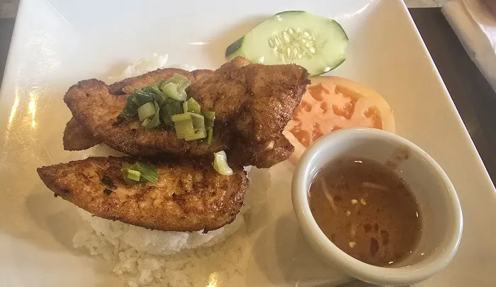 Mai's Restaurant Picture 2