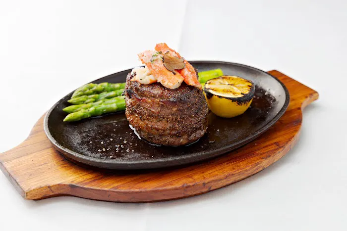 Perry's Steakhouse & Grille Picture 9