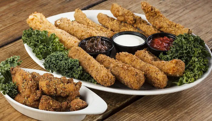 Pluckers Wing Bar Picture 10