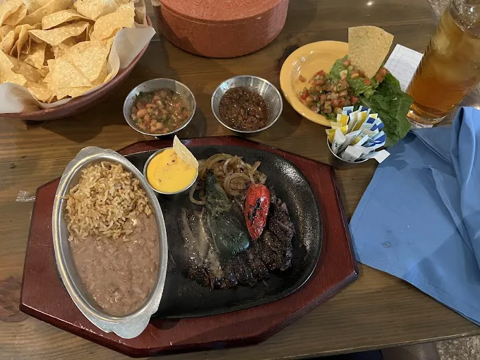 Lupe Tortilla Mexican Restaurant Picture 3
