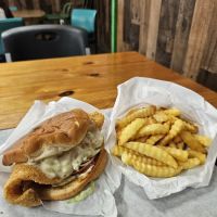 M n M Burger ico