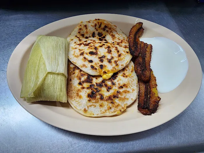 Taqueria y Pupuseria La Fuente Picture 2