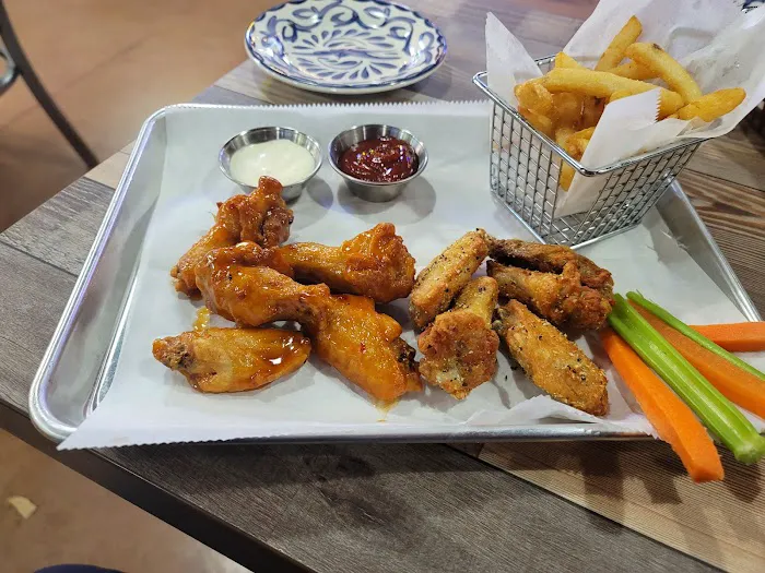 El Pari Sport Bar & Grill Picture 6