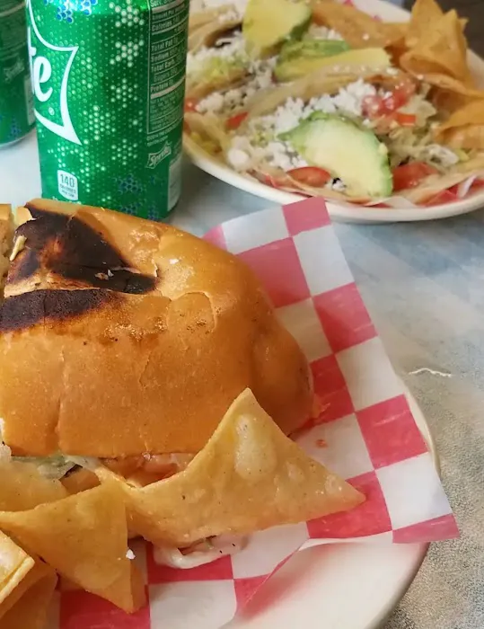 Taqueria Los Reyes Picture 4