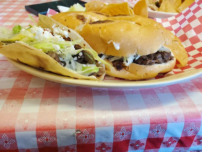 Taqueria Los Reyes Picture 9