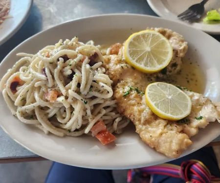 Paulie's
