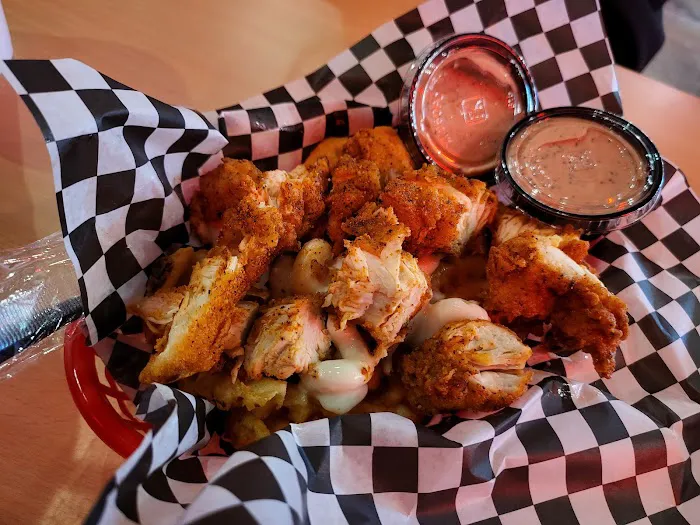 Main Bird Hot Chicken - Montrose Picture 5