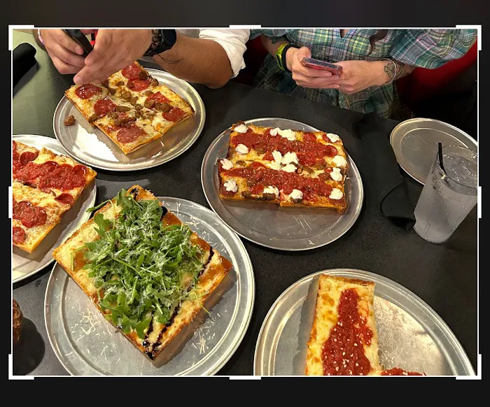 Via 313 Pizza Picture 4