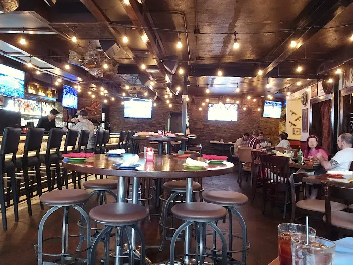 Cadillac Bar Picture 9