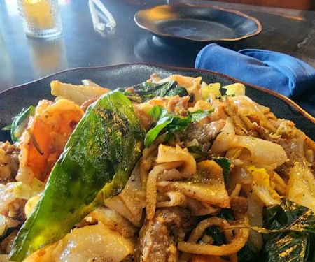 Som Boon Thai Kitchen