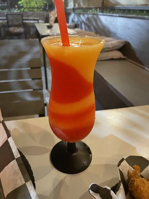LA Burgers & Daiquiris Picture 5