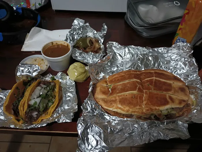 Taqueria El Rey Del Tacorriendo (Food Truck) Picture 7