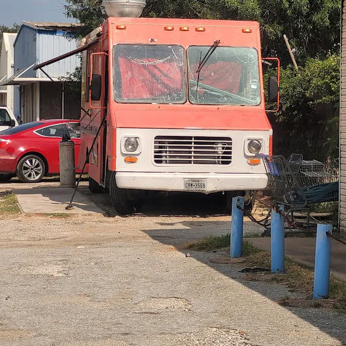 Taqueria La Alacrana (Food Truck) Picture 3
