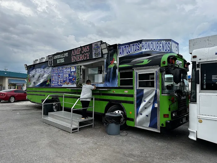 Antojitos Hondurenos Mariela (Food Truck) Picture 8
