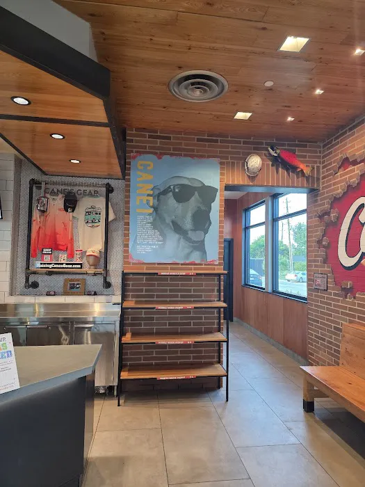 Raising Cane's Chicken Fingers Picture 6