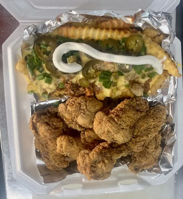 DeeDee's Kitchen Food Truck Picture 4