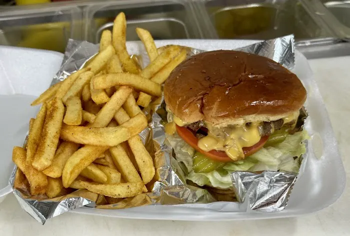 DeeDee's Kitchen Food Truck Picture 7