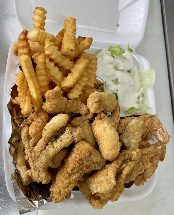DeeDee's Kitchen Food Truck Picture 9
