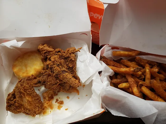 Popeyes Louisiana Kitchen Picture 1
