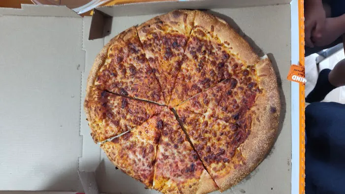 Little Caesars Pizza Picture 6