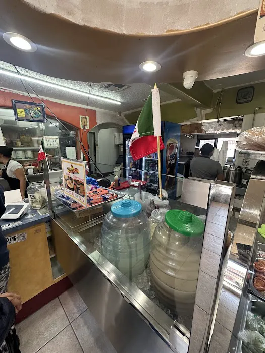 Sarita's Taqueria Picture 2