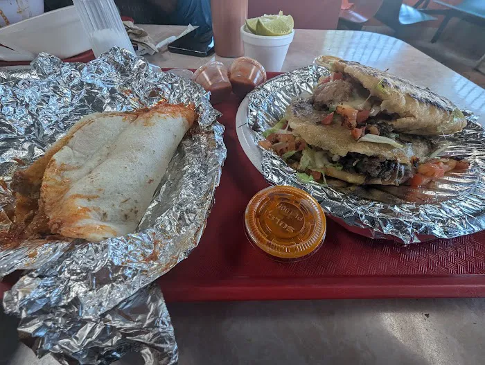 Sarita's Taqueria Picture 8