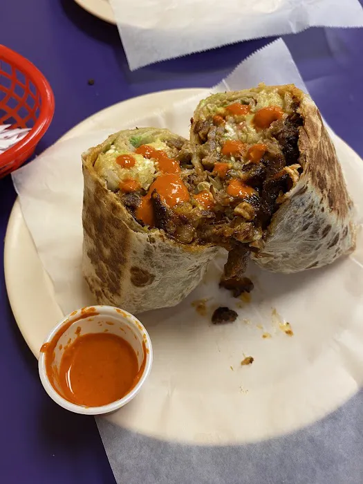 Tacos La Bala Picture 10