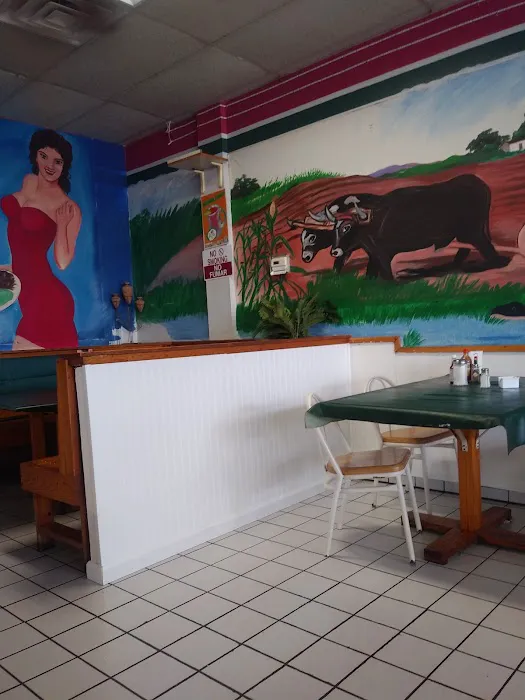 Taqueria 3 Estados Picture 8