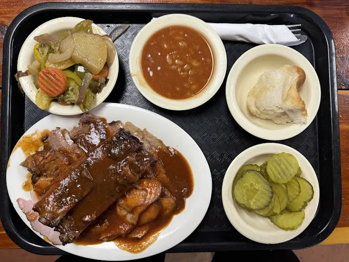 Tony's BBQ & Steakhouse Picture 1