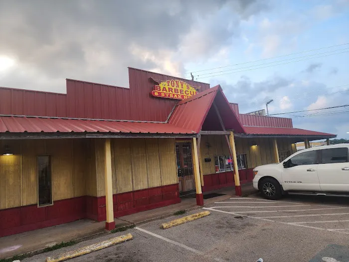 Tony's BBQ & Steakhouse Picture 3