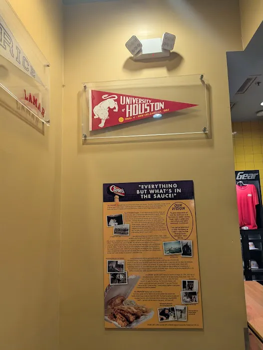 Raising Cane's Chicken Fingers Picture 6